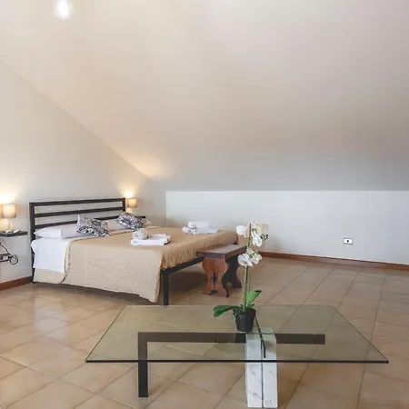 Elegante Con Giardino Tra Catania Ed Etna Villa Tremestieri Etneo