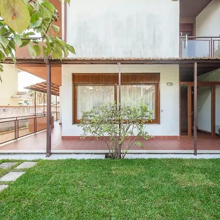 Elegante Con Giardino Tra Catania Ed Etna Villa